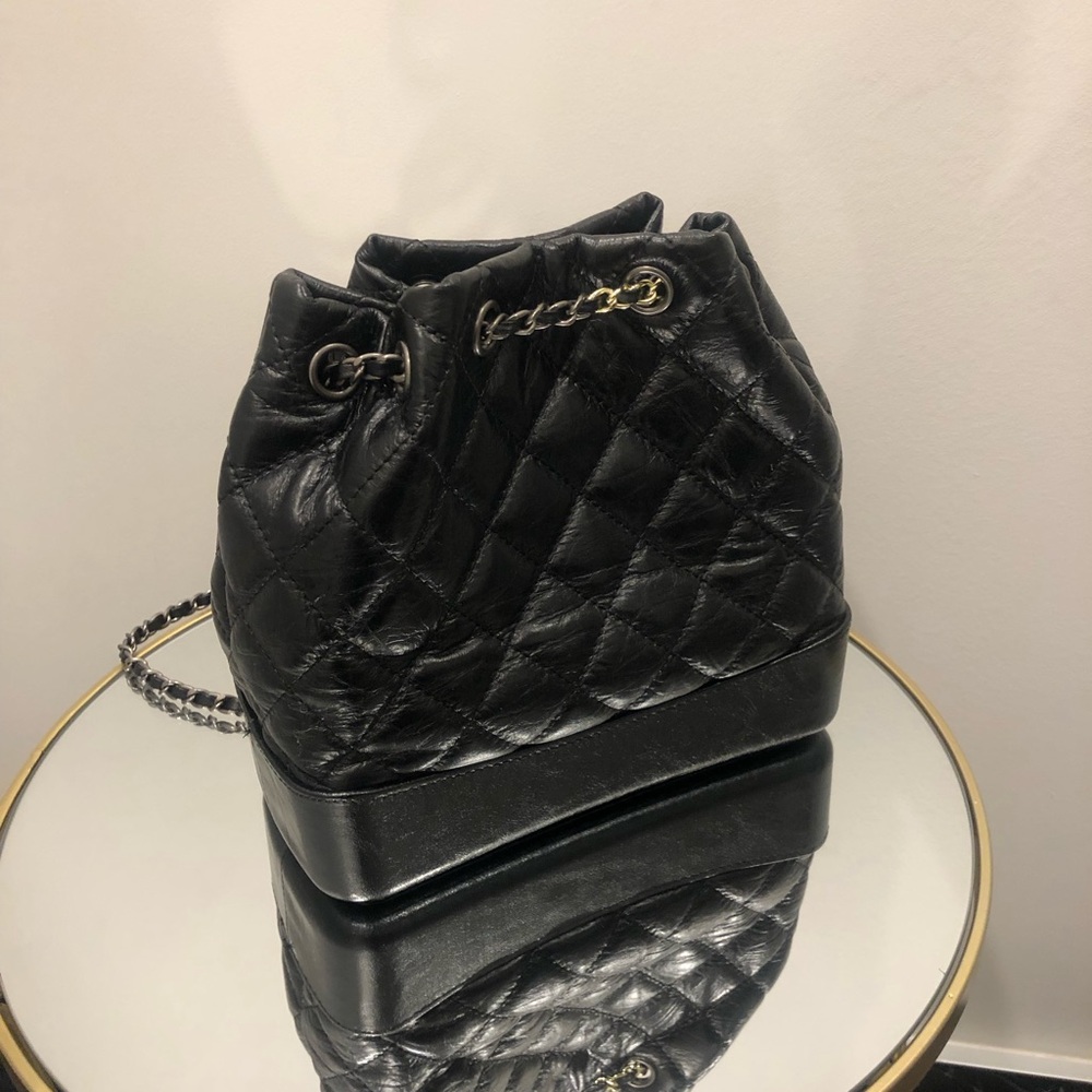 Elegant Black Quilted Bag with Chain Strap